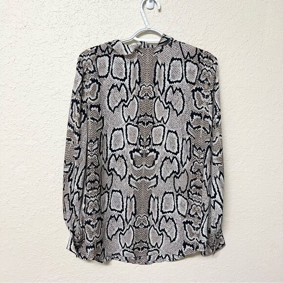 Cabi Beige Black SnakeSkin Print Long Sleeve V Neck Blouse Size M - Picture 5 of 8